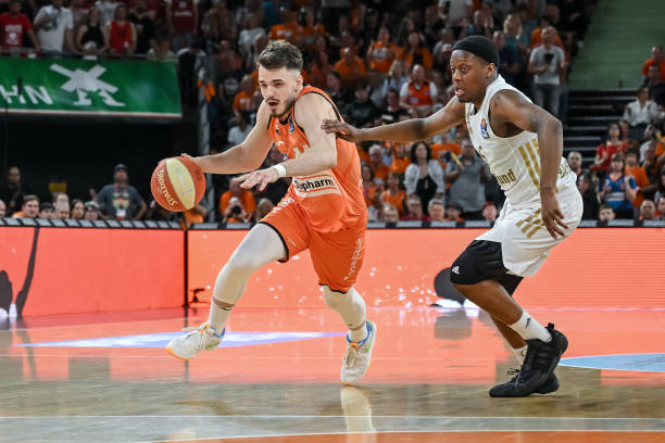 供后人铭记 供后人铭记