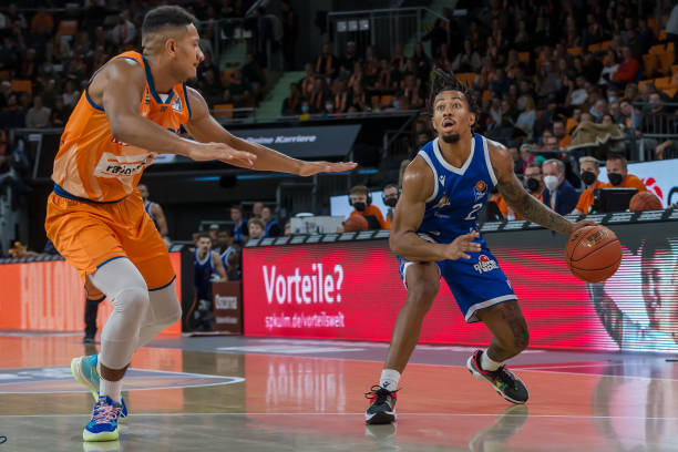 名更靠前 名更靠前