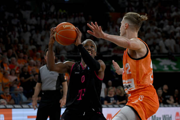 王楚钦连拿 王楚钦连拿