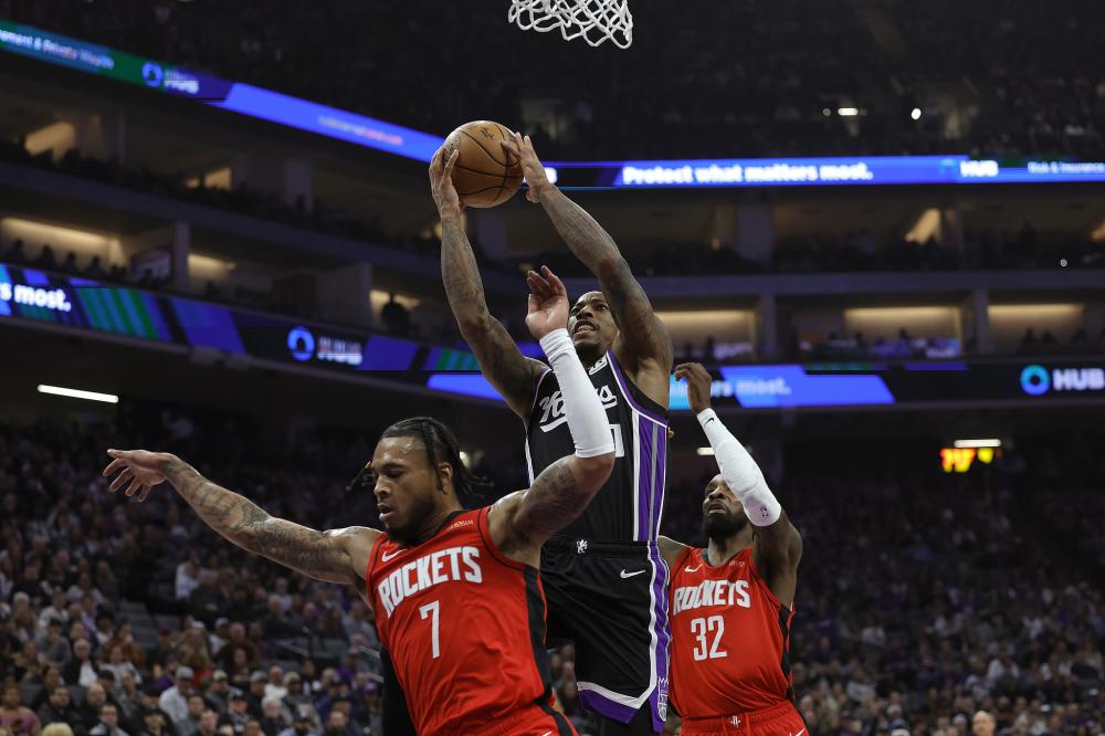 他们争夺更 他们争夺更