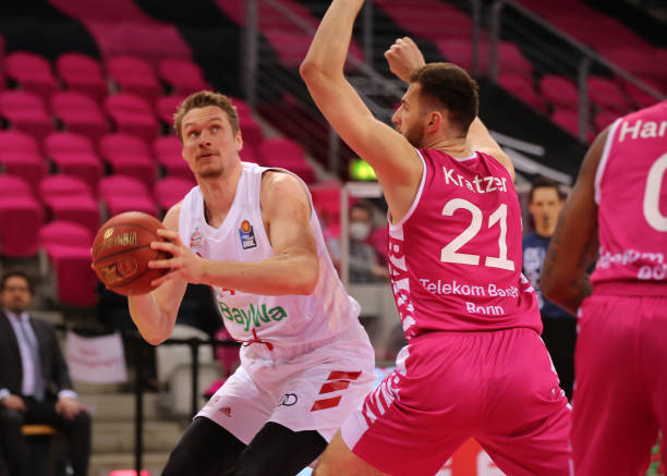 贝纳德斯基 贝纳德斯基