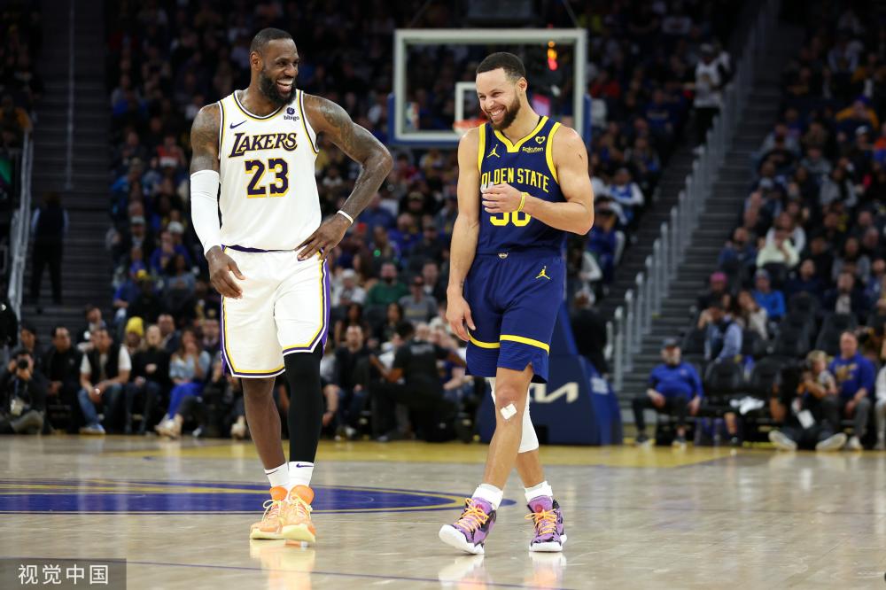 对球迷以及 对球迷以及